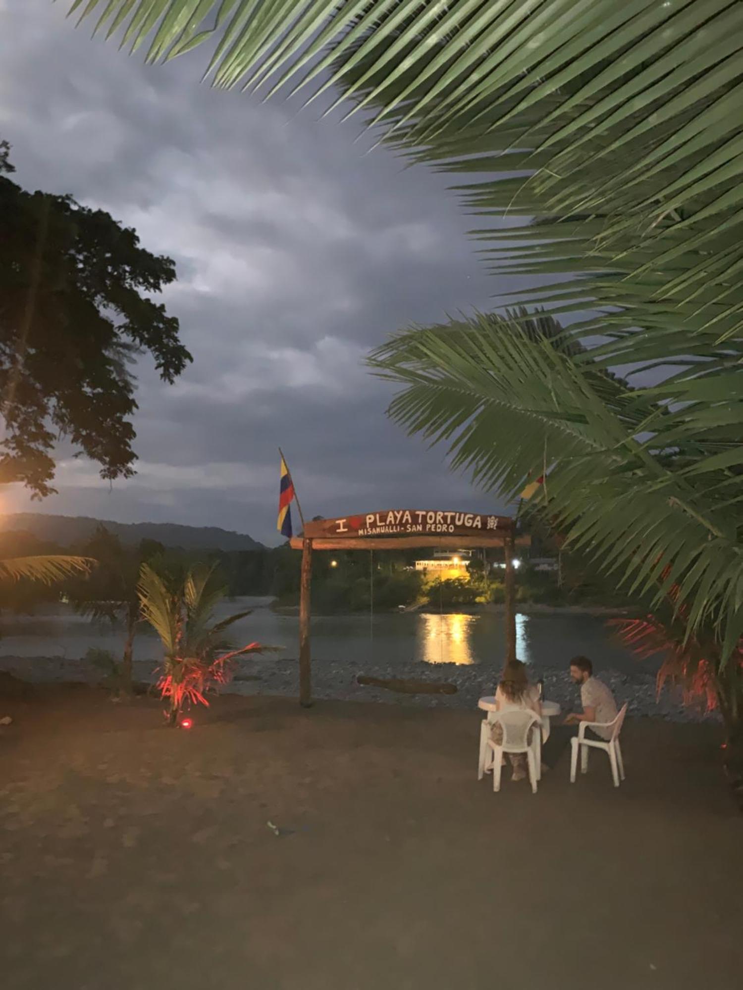 Ferienwohnung Playa Tortuga Puerto Misahuallí Exterior foto